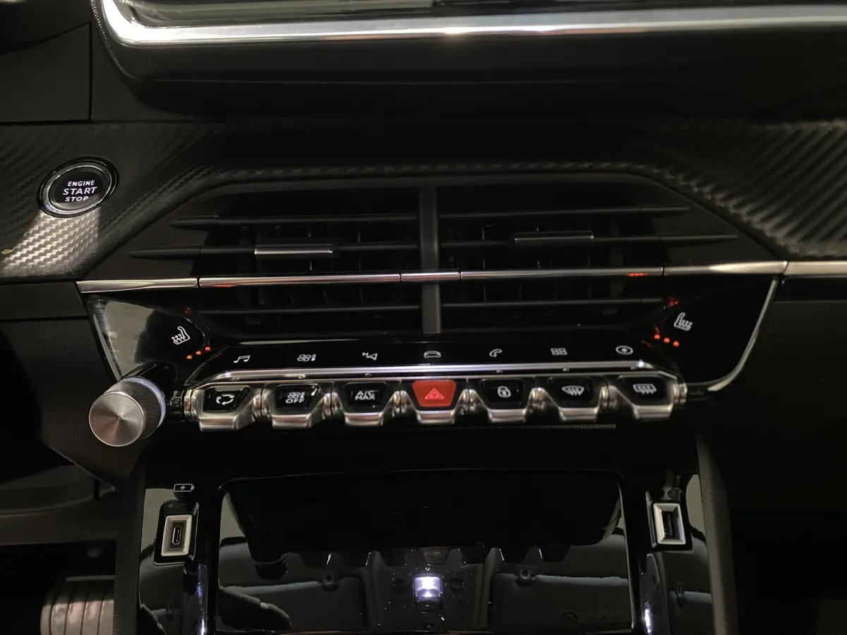 EV Allure Première 50 kWh STOELVERWARMING + CAMERA + ADAPTIEVE CRUISE CONTROL