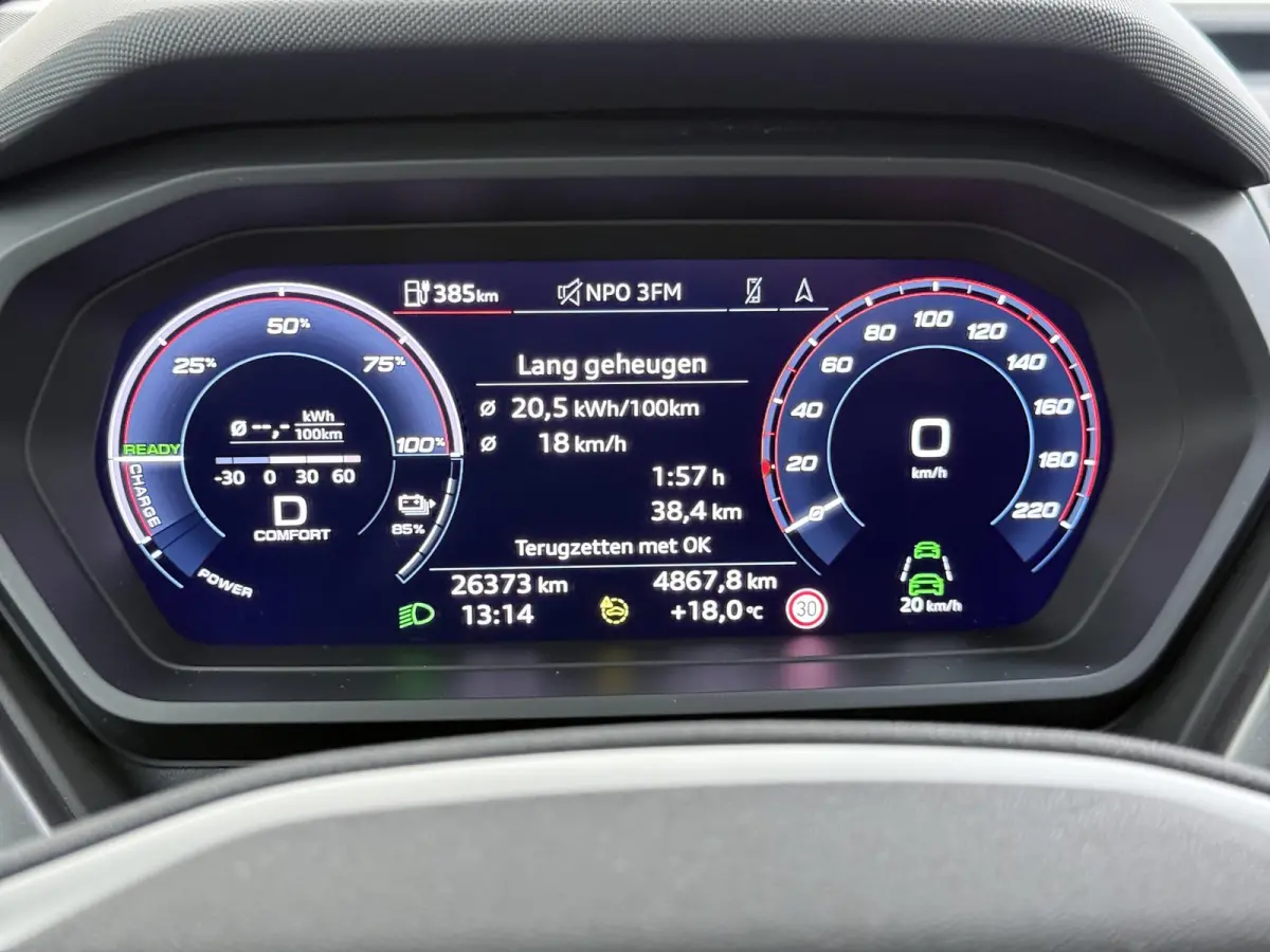 45 S Edition 82 kWh SOH 96% | S-Exterieur | ADAPT. CRUISE CONTROL | STOELVERWARMING | ELEK. ACHTERKLEP | ACHTERUIRIJCAMERA | RIJKLAAR + 12 MND BOVAG GARANTIE | RESTERENDE ACCU GARANTIE TOT E