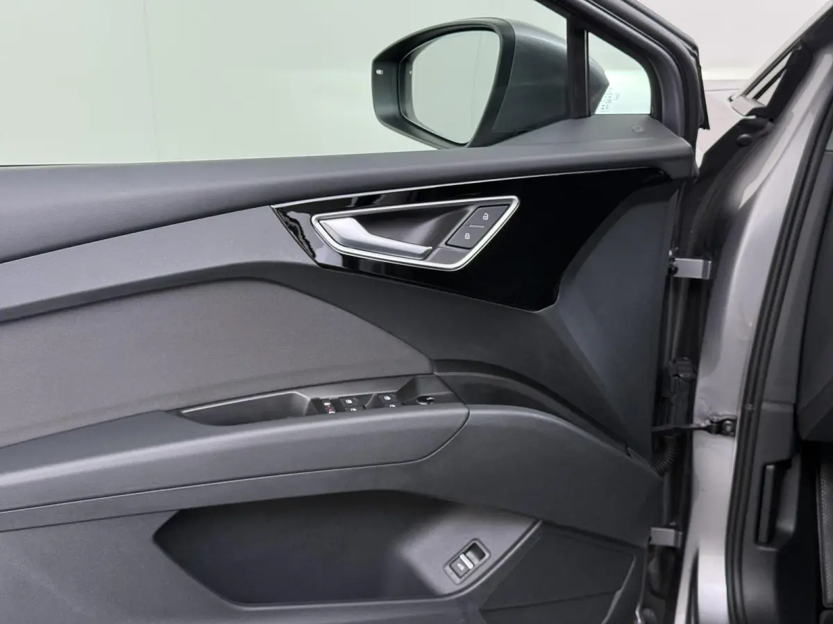 45 S Edition 82 kWh SOH 96% | S-Exterieur | ADAPT. CRUISE CONTROL | STOELVERWARMING | ELEK. ACHTERKLEP | ACHTERUIRIJCAMERA | RIJKLAAR + 12 MND BOVAG GARANTIE | RESTERENDE ACCU GARANTIE TOT E