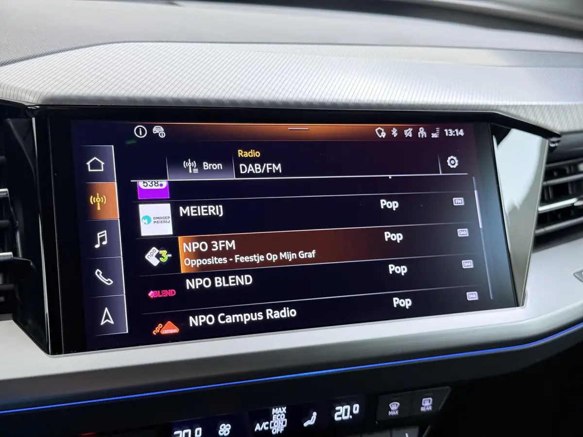 45 S Edition 82 kWh SOH 96% | S-Exterieur | ADAPT. CRUISE CONTROL | STOELVERWARMING | ELEK. ACHTERKLEP | ACHTERUIRIJCAMERA | RIJKLAAR + 12 MND BOVAG GARANTIE | RESTERENDE ACCU GARANTIE TOT E