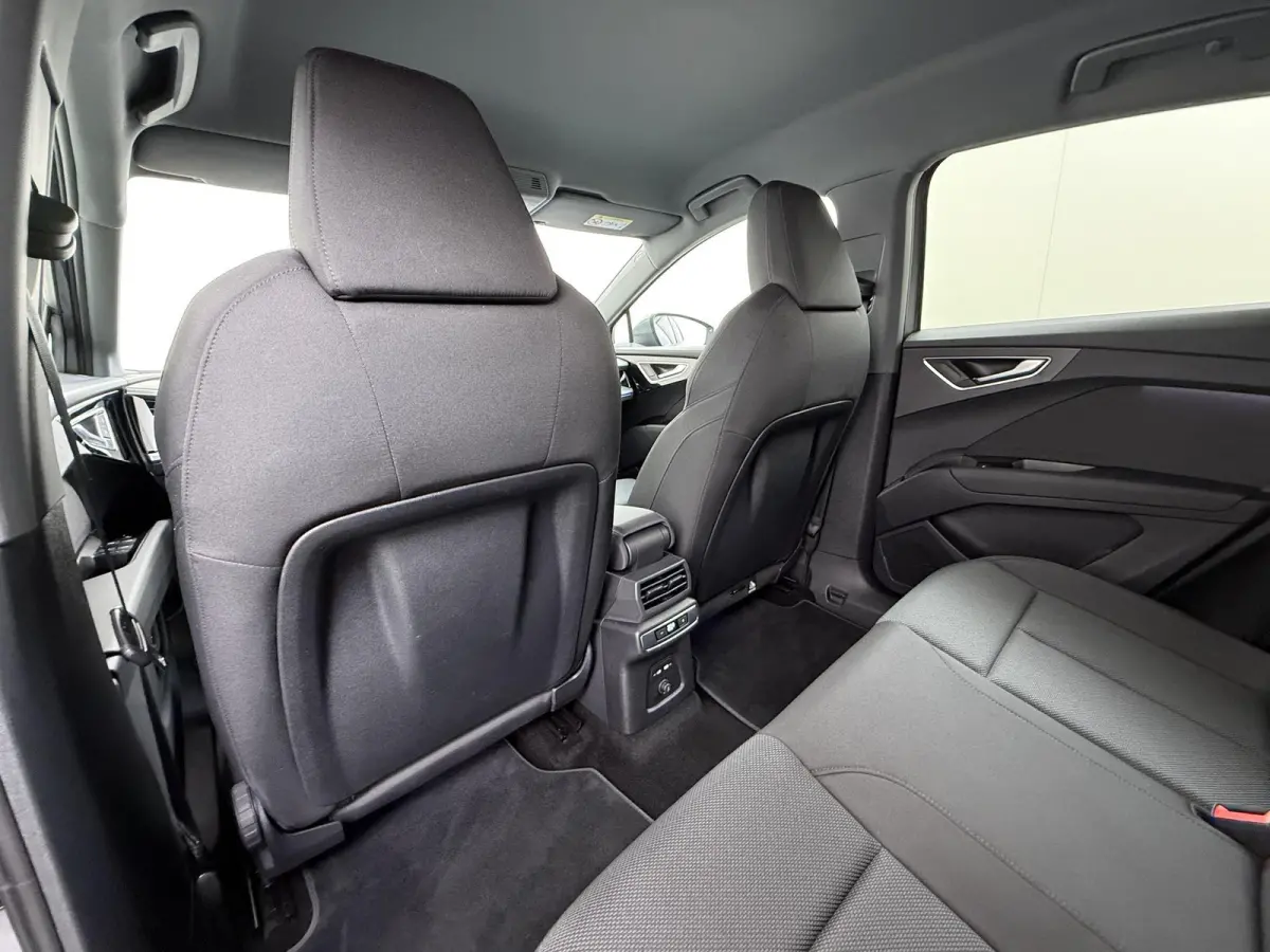 45 S Edition 82 kWh SOH 96% | S-Exterieur | ADAPT. CRUISE CONTROL | STOELVERWARMING | ELEK. ACHTERKLEP | ACHTERUIRIJCAMERA | RIJKLAAR + 12 MND BOVAG GARANTIE | RESTERENDE ACCU GARANTIE TOT E