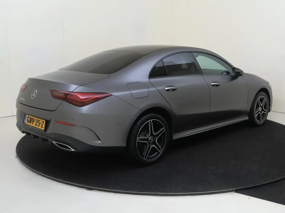 250 e Star Edition / AMG/ Night/ MANUFAKTUR Berggrijs Magno
