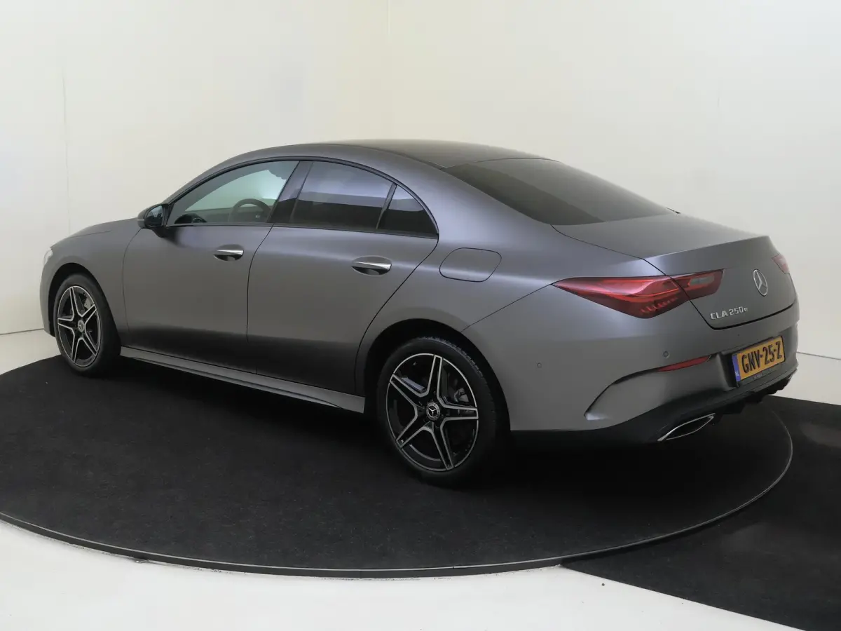 250 e Star Edition / AMG/ Night/ MANUFAKTUR Berggrijs Magno