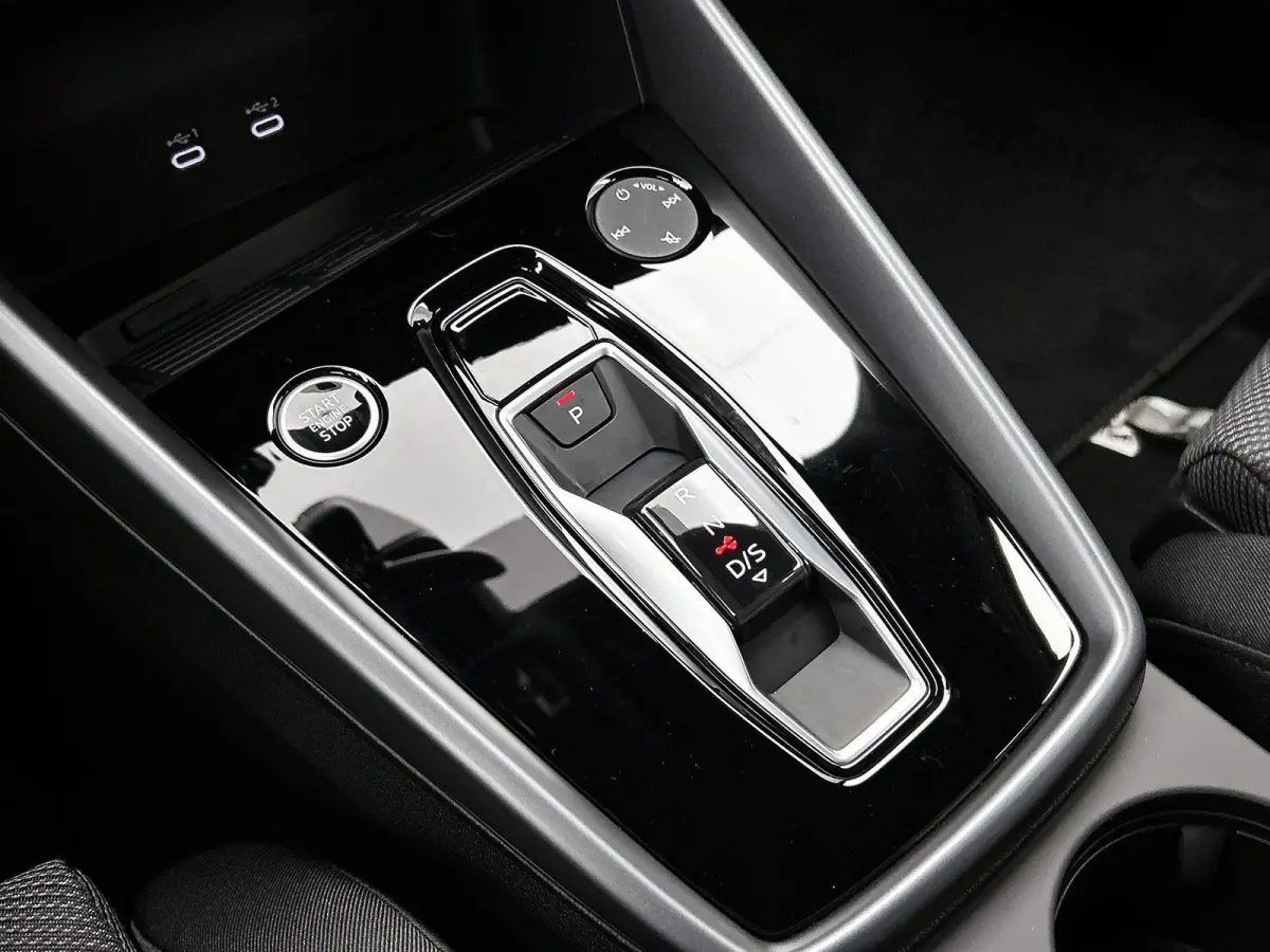 40 TFSI e Advanced Edition 204 PK | Automaat | Navigatie | Audi Drive Select | Ambiant Licht Pakket | LED Koplampen | Velgen 17'' | Apple Carplay/Android Auto | Stoelverwarming | Elektrische