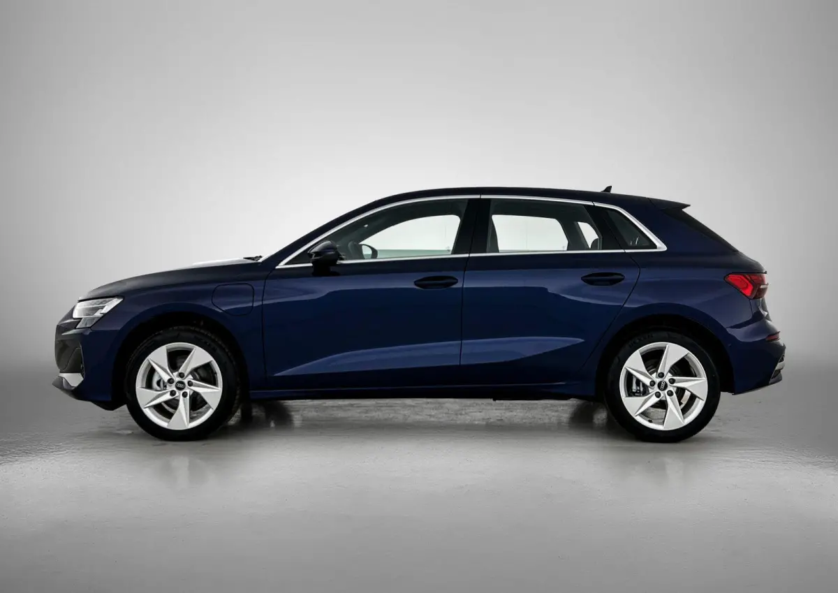 40 TFSI e Advanced Edition 204 PK | Automaat | Navigatie | Audi Drive Select | Ambiant Licht Pakket | LED Koplampen | Velgen 17'' | Apple Carplay/Android Auto | Stoelverwarming | Elektrische