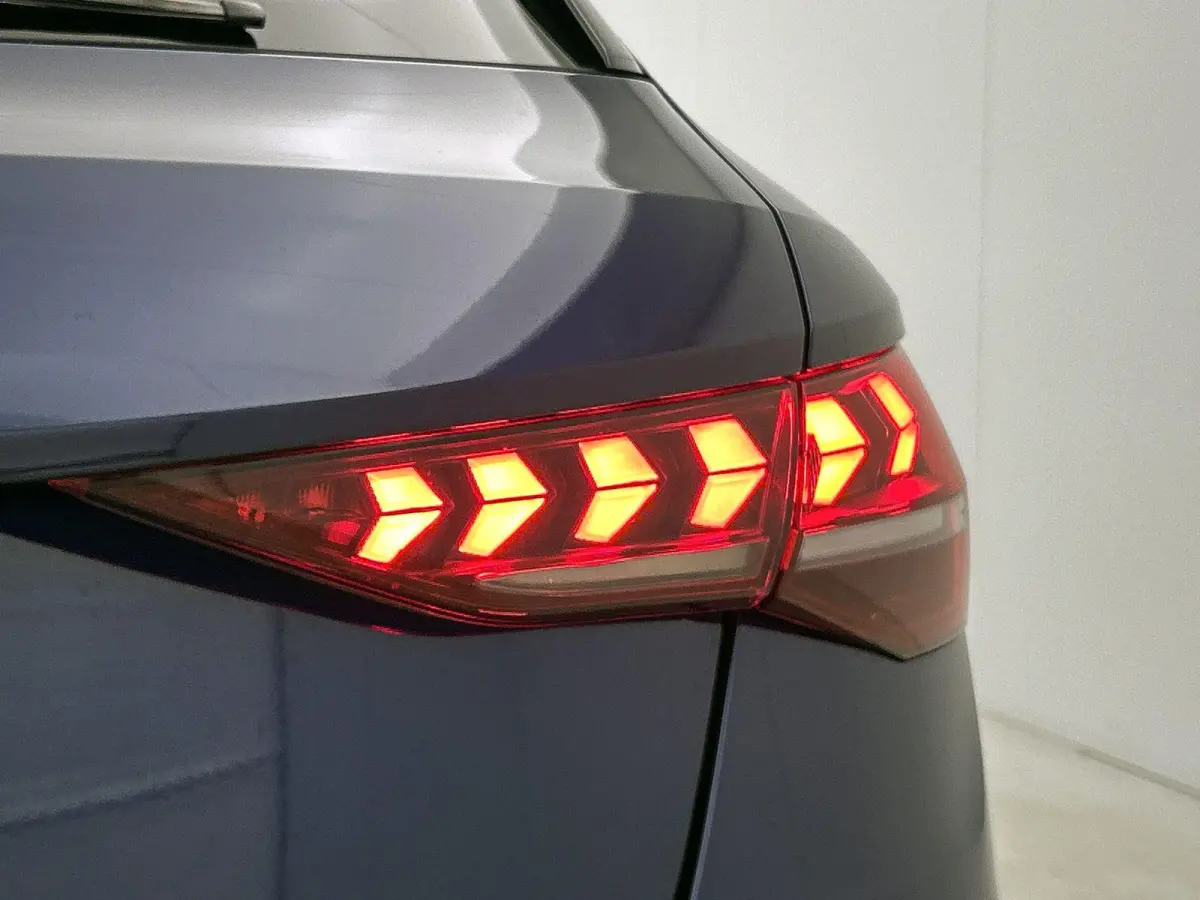 40 TFSI e Advanced Edition 204 PK | Automaat | Navigatie | Audi Drive Select | Ambiant Licht Pakket | LED Koplampen | Velgen 17'' | Apple Carplay/Android Auto | Stoelverwarming | Elektrische