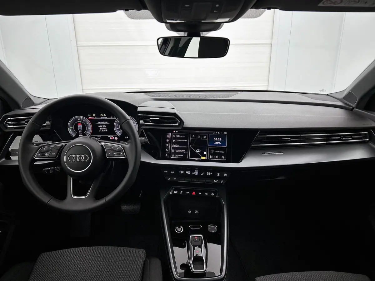 40 TFSI e Advanced Edition 204 PK | Automaat | Navigatie | Audi Drive Select | Ambiant Licht Pakket | LED Koplampen | Velgen 17'' | Apple Carplay/Android Auto | Stoelverwarming | Elektrische