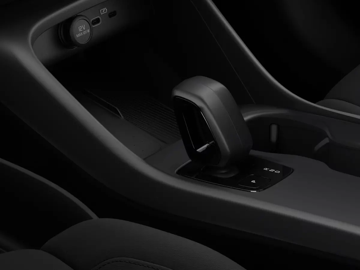Single Motor Extended Range Plus Europa 82 kWh | Achterbank verwarmd | Achteruitrijcamera | Apple Carplay/Android Auto|telefoonintegratie premium