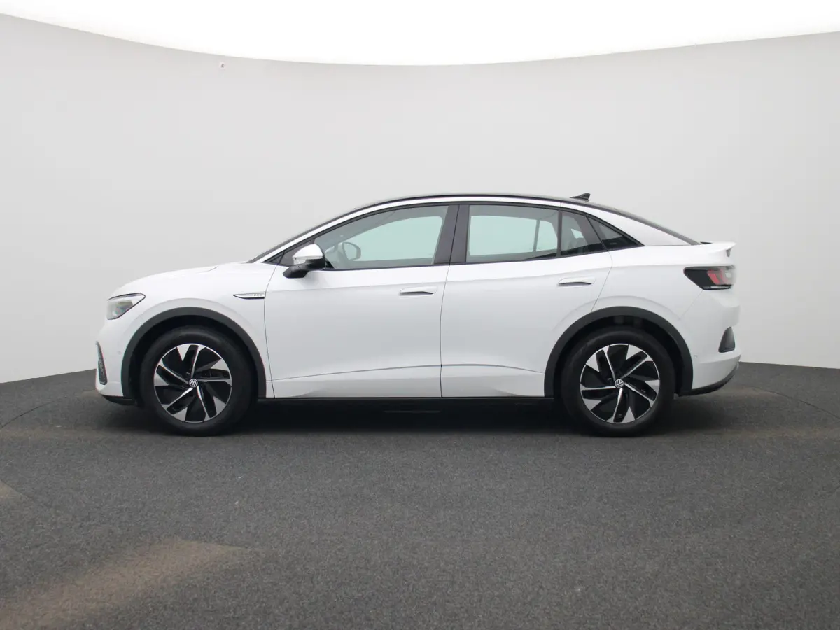 ID.5 Pro 77 kWh 204 PK| Navigatie Pro | Stoelverwarming | Voorruit Draadloos Verwarmbaar | ArtVelours | Keyless Access | Achteruitrijcamera | Parkeersensoren