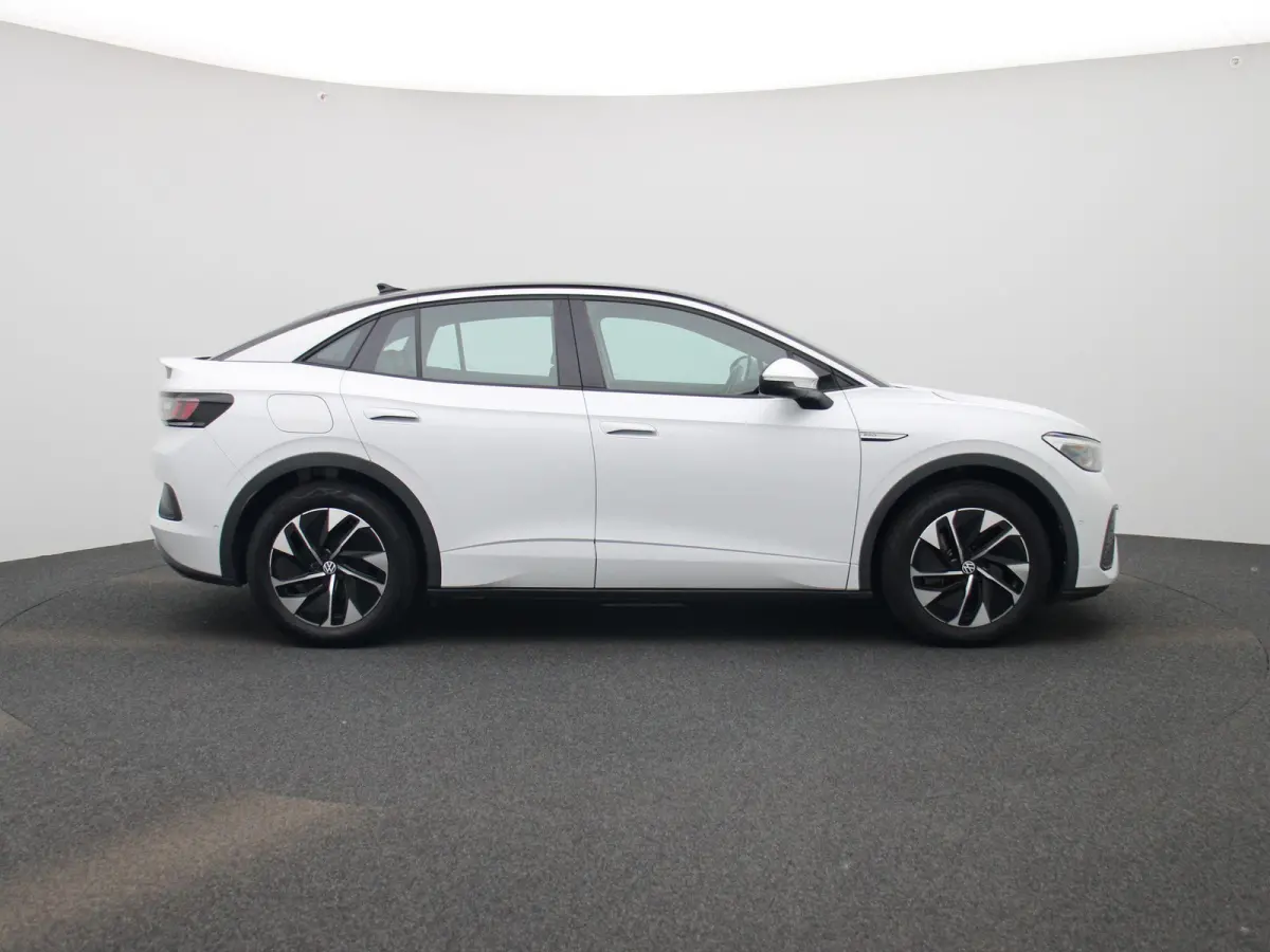 ID.5 Pro 77 kWh 204 PK| Navigatie Pro | Stoelverwarming | Voorruit Draadloos Verwarmbaar | ArtVelours | Keyless Access | Achteruitrijcamera | Parkeersensoren