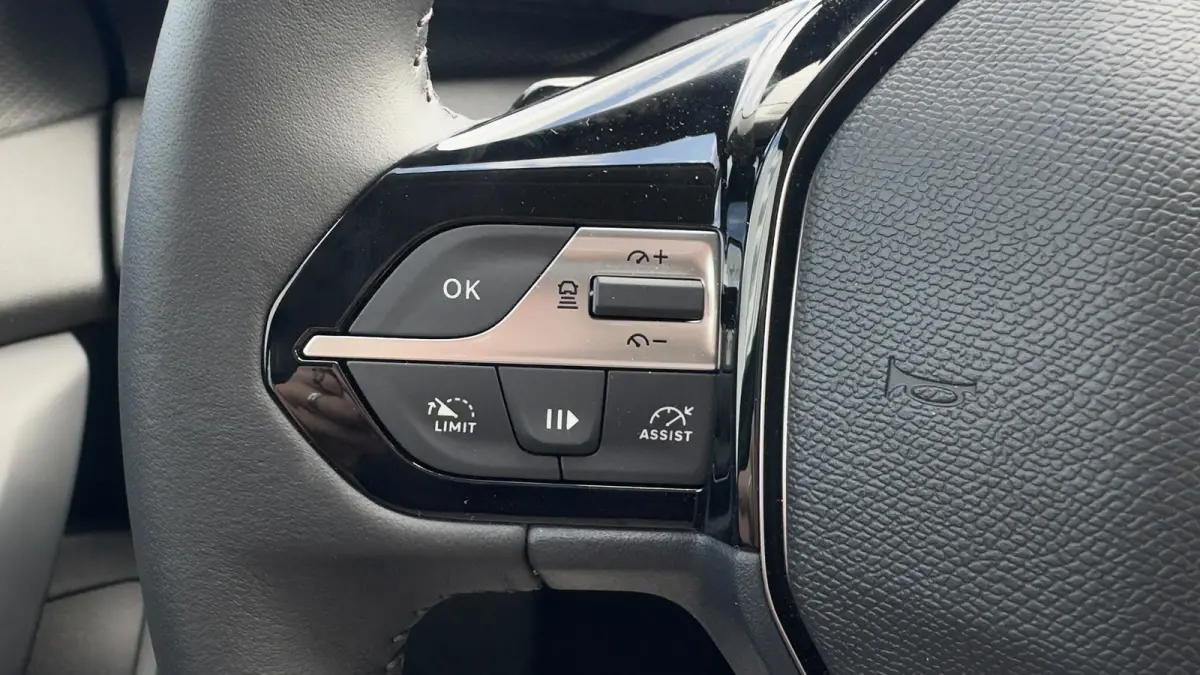 1.2 Hybrid 145 e-DCS6 Style | Afneembare trekhaak | Apple Carplay / Android Auto | Cruise Control | Navigatie | Automaat