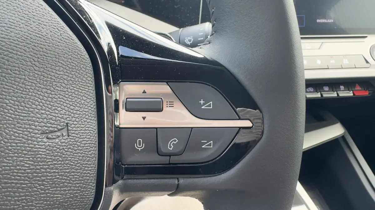 1.2 Hybrid 145 e-DCS6 Style | Afneembare trekhaak | Apple Carplay / Android Auto | Cruise Control | Navigatie | Automaat
