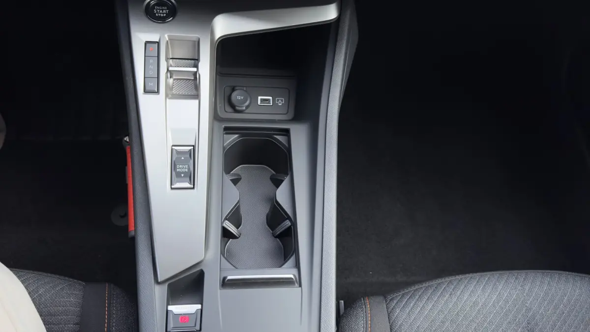 1.2 Hybrid 145 e-DCS6 Style | Afneembare trekhaak | Apple Carplay / Android Auto | Cruise Control | Navigatie | Automaat