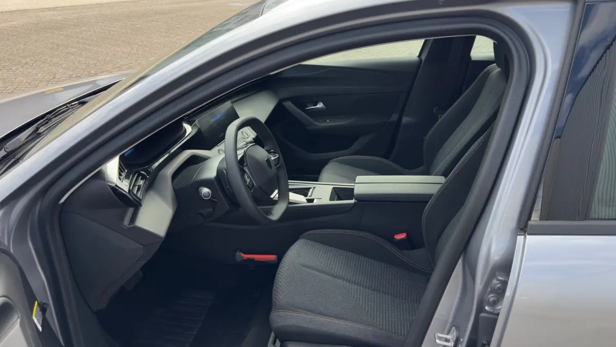 1.2 Hybrid 145 e-DCS6 Style | Afneembare trekhaak | Apple Carplay / Android Auto | Cruise Control | Navigatie | Automaat