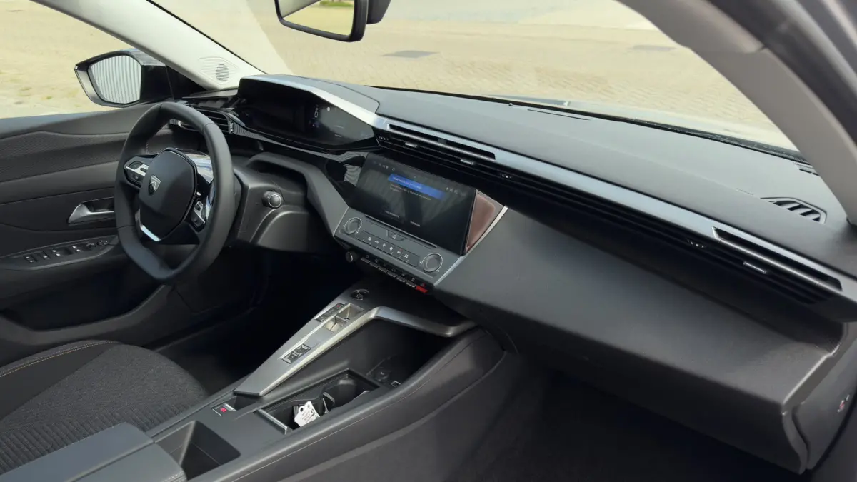 1.2 Hybrid 145 e-DCS6 Style | Afneembare trekhaak | Apple Carplay / Android Auto | Cruise Control | Navigatie | Automaat