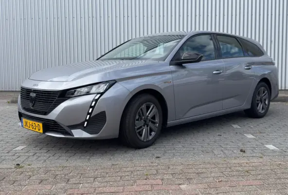 1.2 Hybrid 145 e-DCS6 Style | Afneembare trekhaak | Apple Carplay / Android Auto | Cruise Control | Navigatie | Automaat