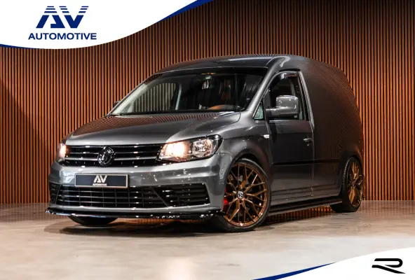 2.0 TDI 185 PK | R-Line | CarPlay | Camera | Lederen bekleding | 19’’ RS velgen | Schroefset | Sport remmen rondom | Spoiler-pakket | Nieuwe APK | Goed onderhouden