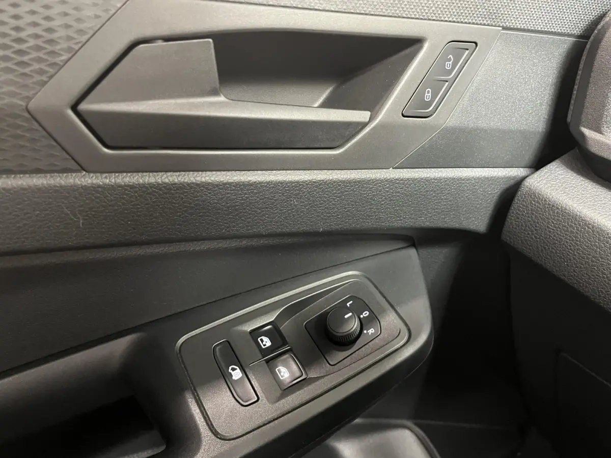 Maxi 2.0 TDI Style Automaat Automaat Camera Parkeersensoren Airco Bluetooth Cruise Control Carplay 2 Zits