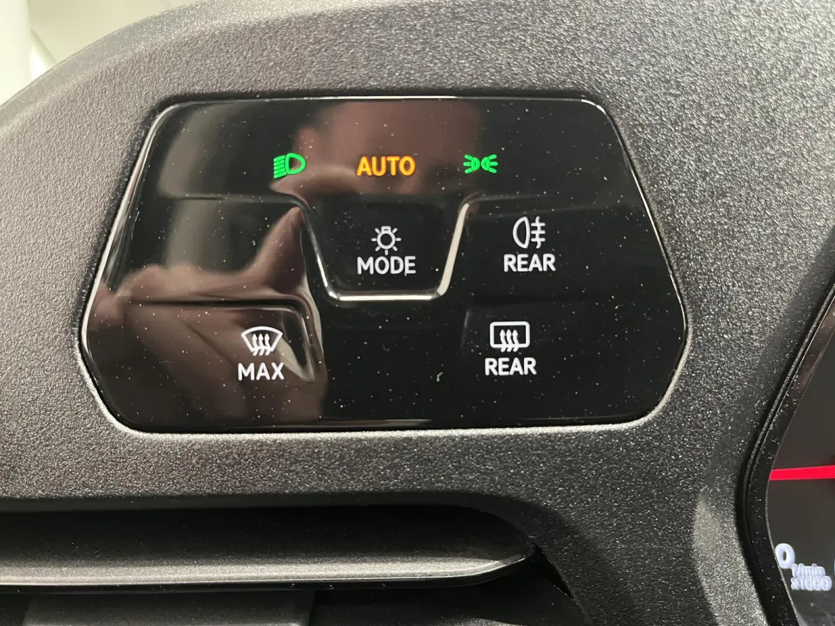 Maxi 2.0 TDI Style Automaat Automaat Camera Parkeersensoren Airco Bluetooth Cruise Control Carplay 2 Zits