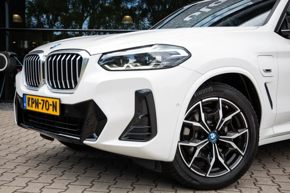 xDrive30e High Executive , M-Sport, Pano, Leder, Shadow Line, SOH 89%