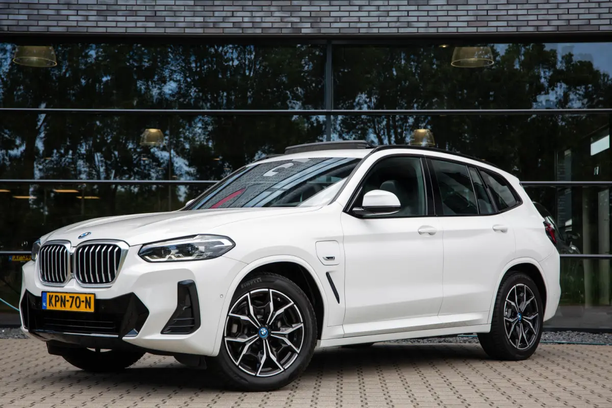 xDrive30e High Executive , M-Sport, Pano, Leder, Shadow Line, SOH 89%