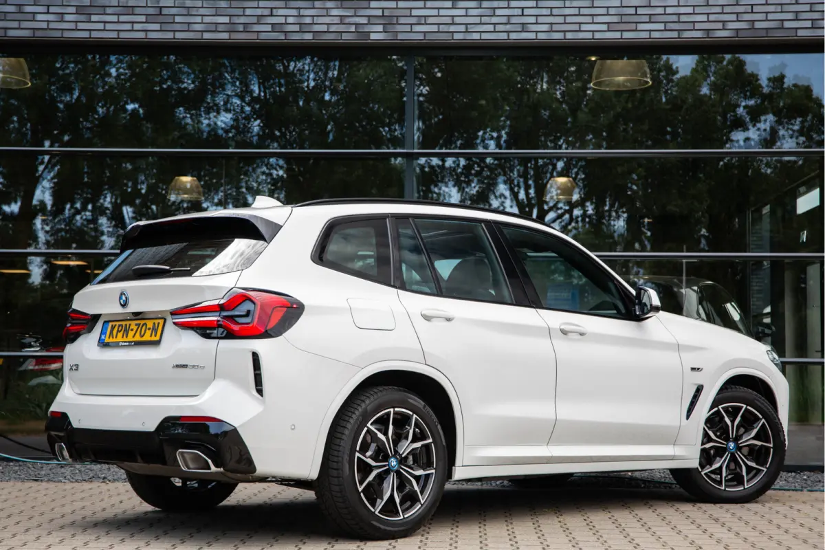 xDrive30e High Executive , M-Sport, Pano, Leder, Shadow Line, SOH 89%