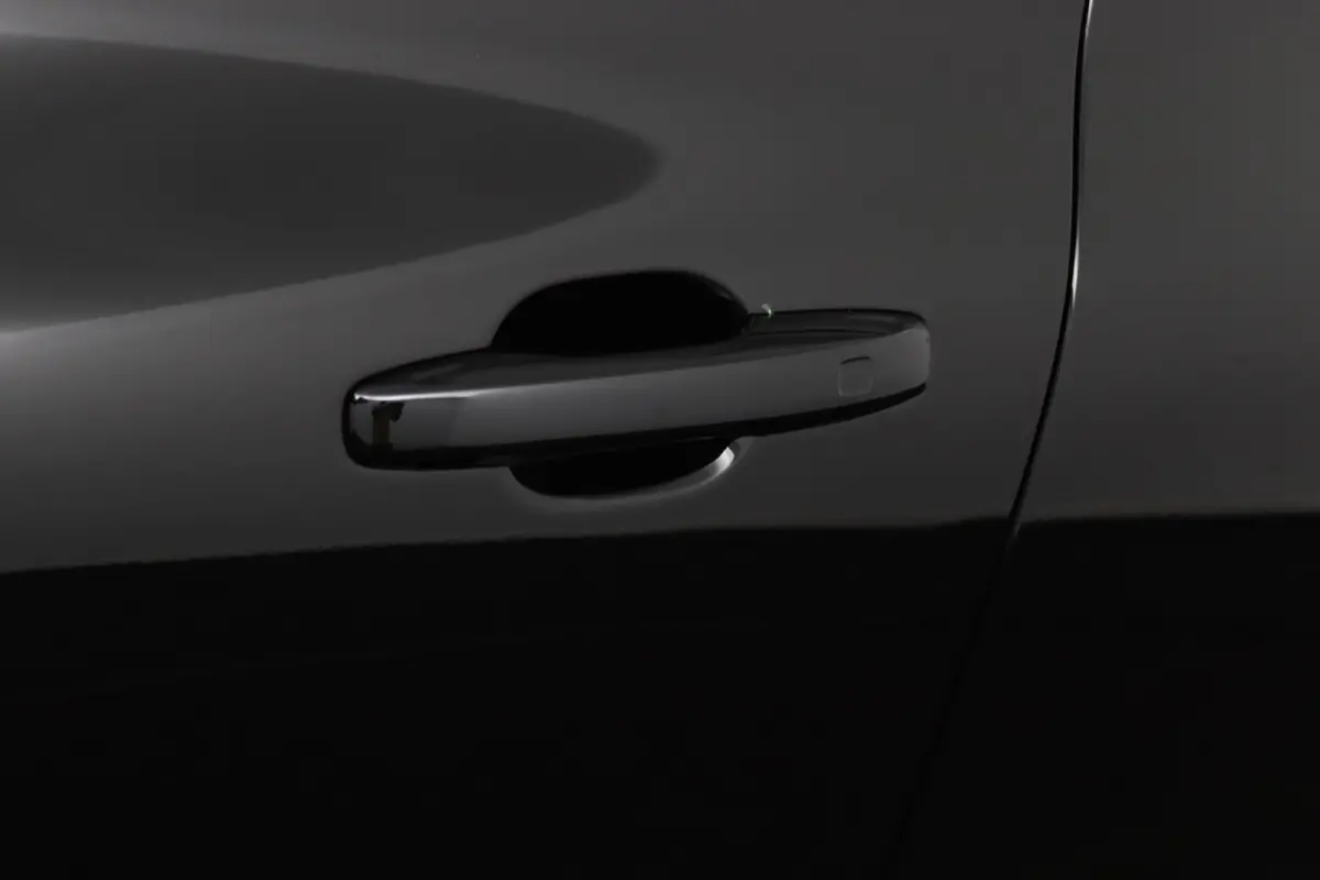 T6 Plus Black Edition AWD | Trekhaak | Panoramadak | Sporstoelen | Snel Leverbaar |