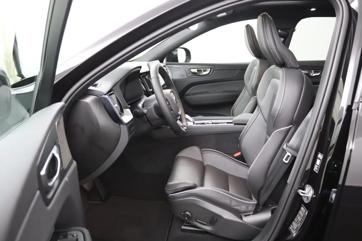T6 Plus Black Edition AWD | Trekhaak | Panoramadak | Sporstoelen | Snel Leverbaar |
