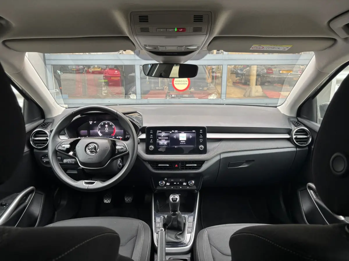 1.0 TSI 95 pk Selection | Airco | Apple Carplay | LED |