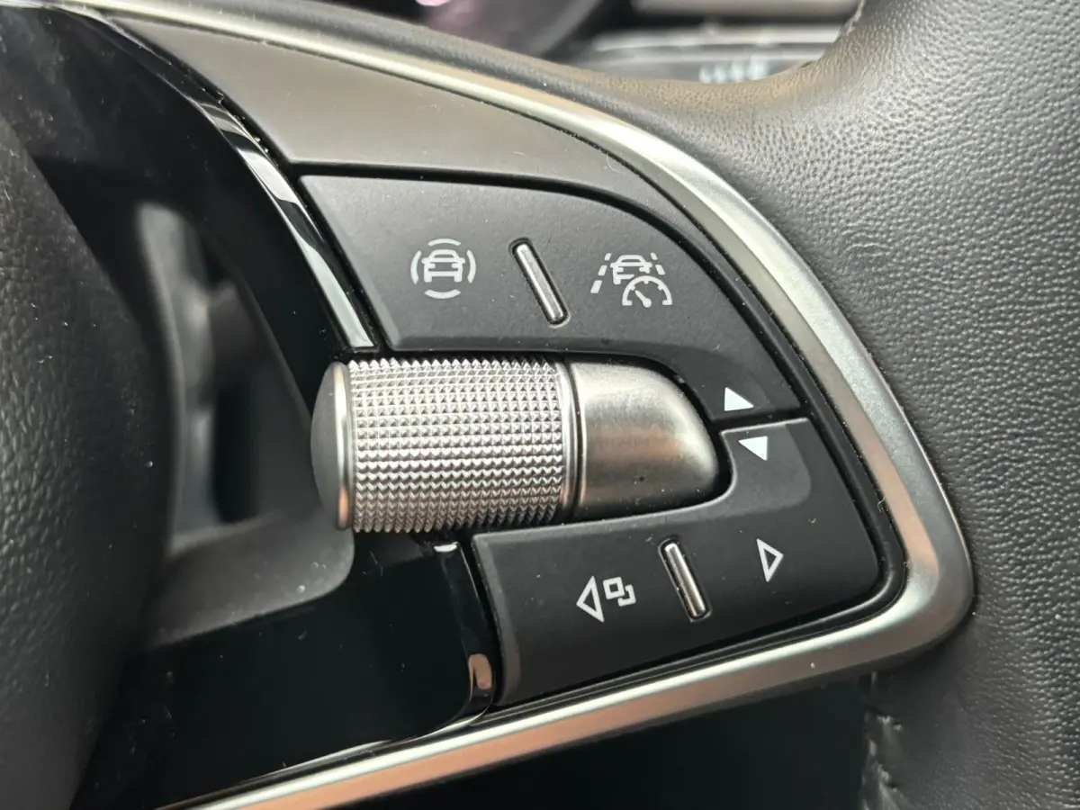 1.0 TSI 95 pk Selection | Airco | Apple Carplay | LED |