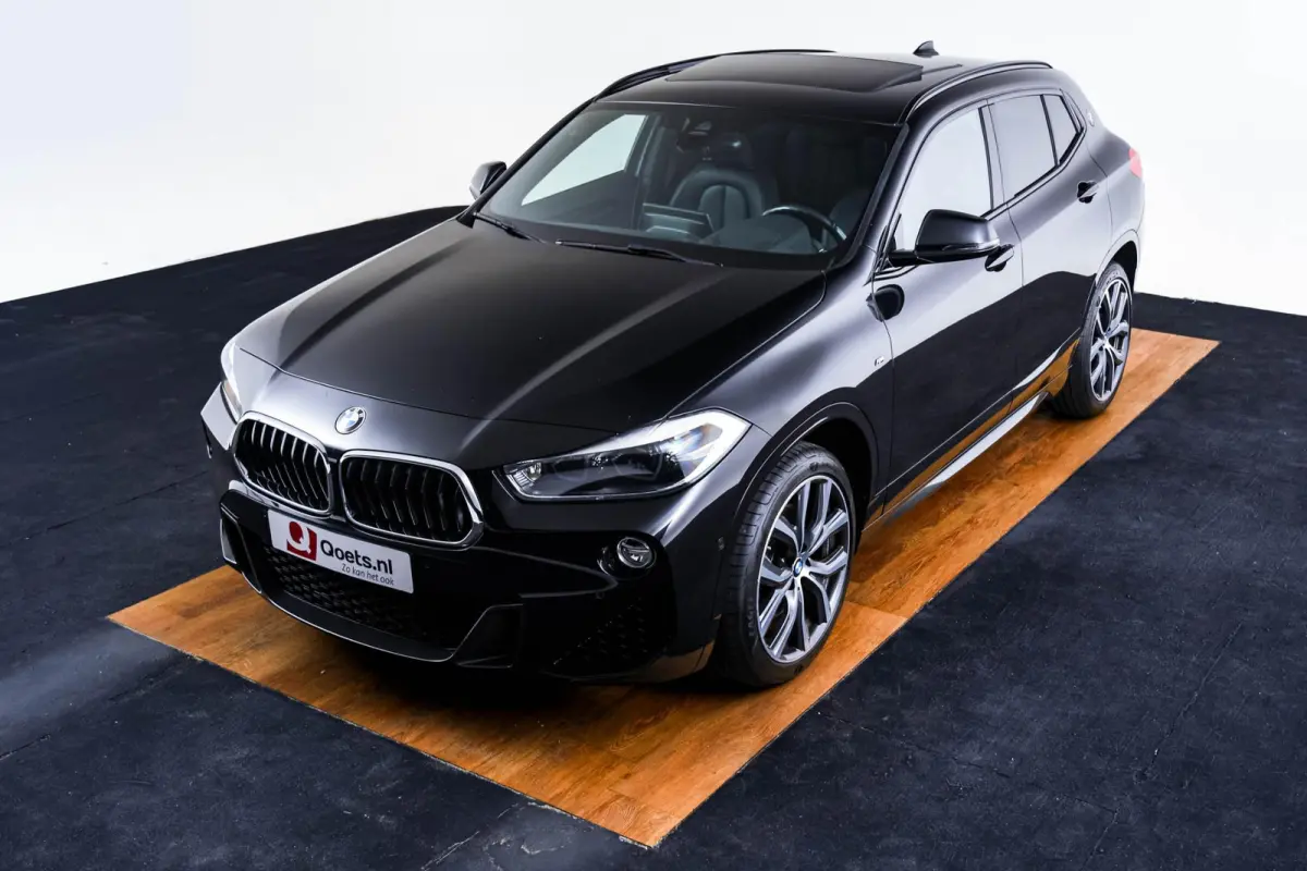 sDrive20i High Executive M Sport - Trekhaak - Panoramadak - Head up - Cruise Control - Driving/Parking Assistant - Comfort Access - Elektrisch inklapbare buitenspiegels - Elektrisch verstelb
