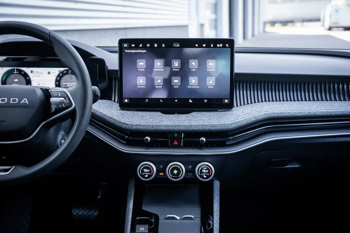 1.5 TSI PHEV Business Edition | Achteruitrijcamera | Apple Carplay/Android Auto|telefoonintegratie premium
