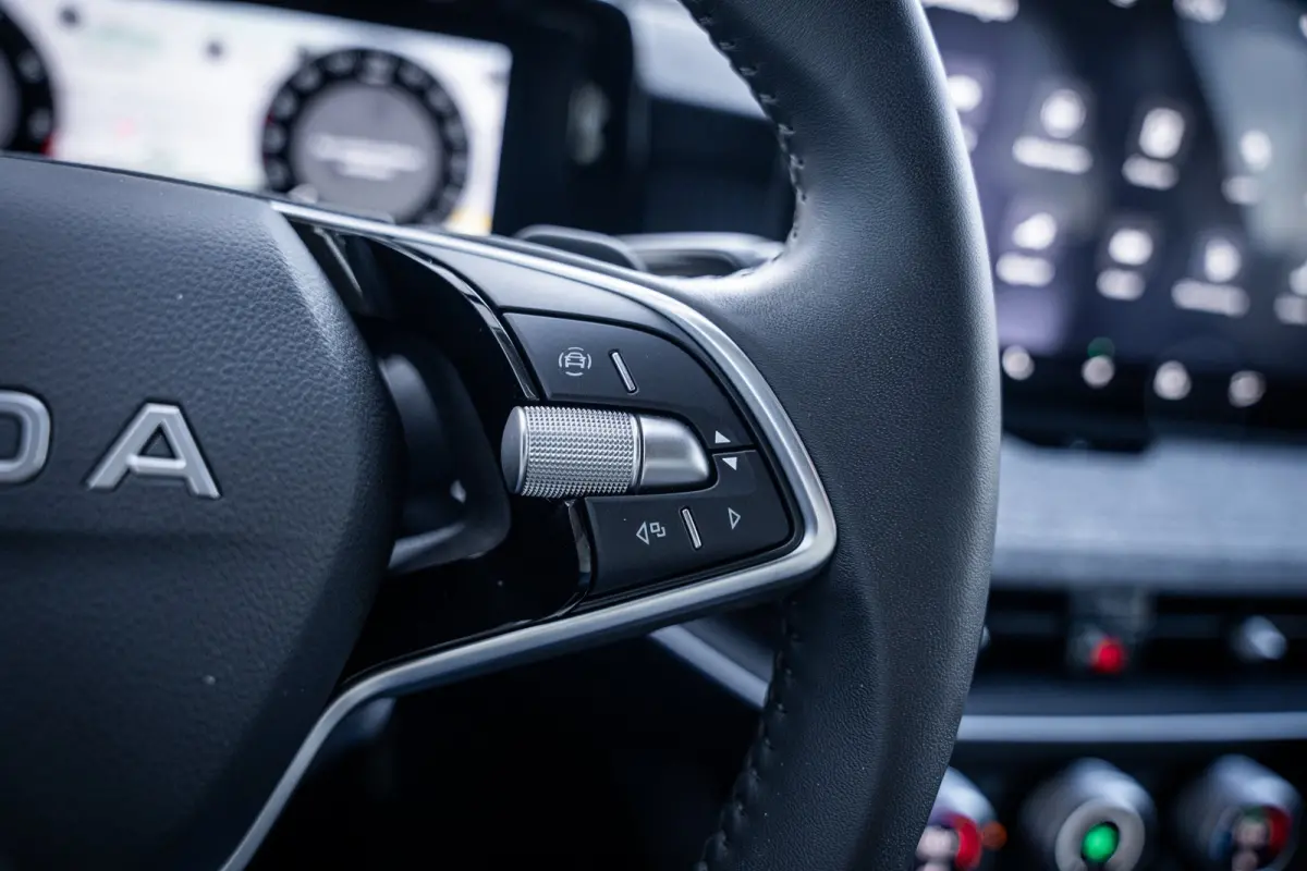 1.5 TSI PHEV Business Edition | Achteruitrijcamera | Apple Carplay/Android Auto|telefoonintegratie premium