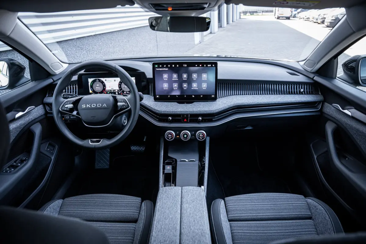 1.5 TSI PHEV Business Edition | Achteruitrijcamera | Apple Carplay/Android Auto|telefoonintegratie premium
