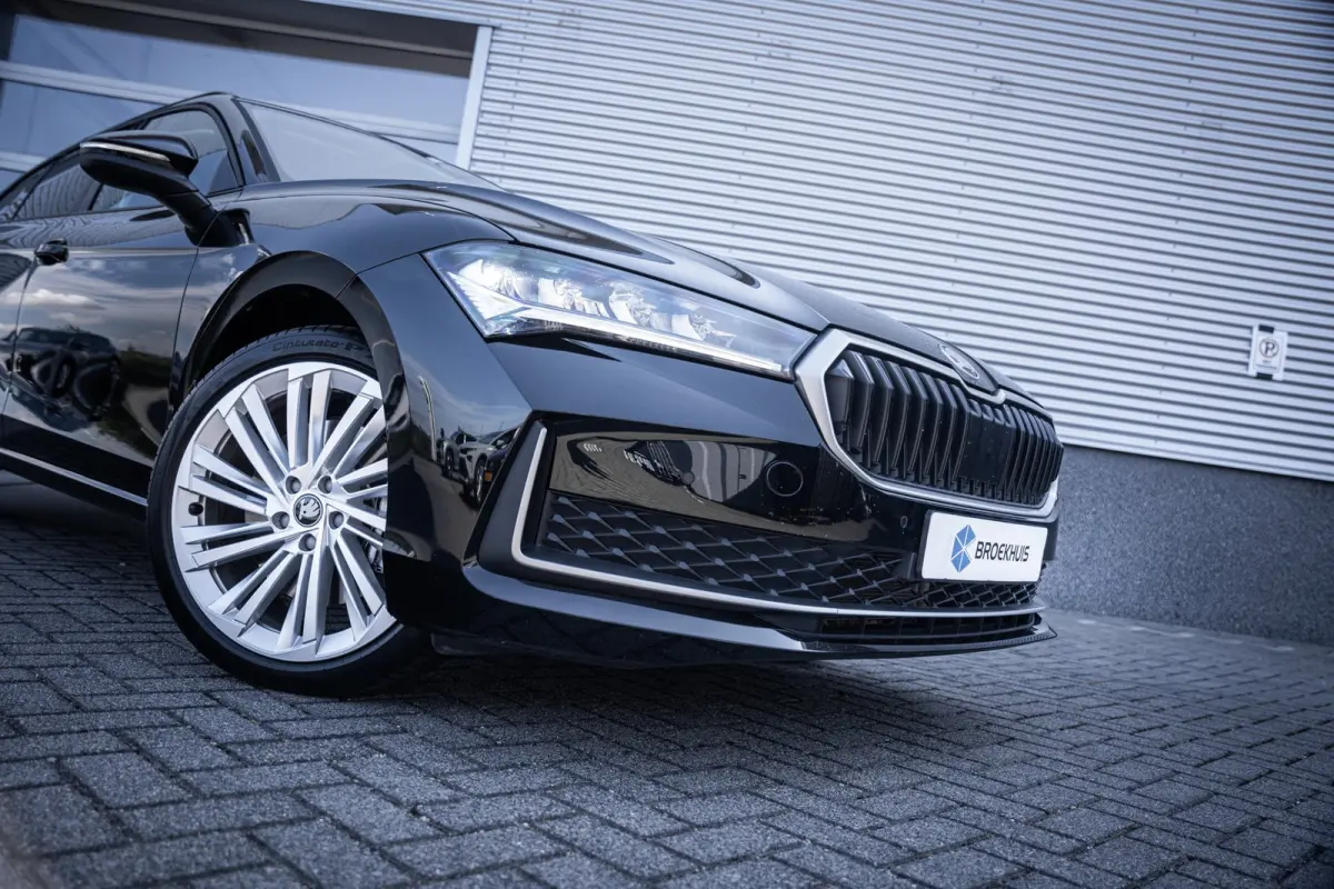1.5 TSI PHEV Business Edition | Achteruitrijcamera | Apple Carplay/Android Auto|telefoonintegratie premium