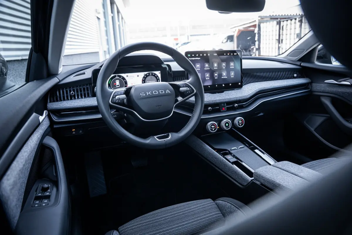 1.5 TSI PHEV Business Edition | Achteruitrijcamera | Apple Carplay/Android Auto|telefoonintegratie premium