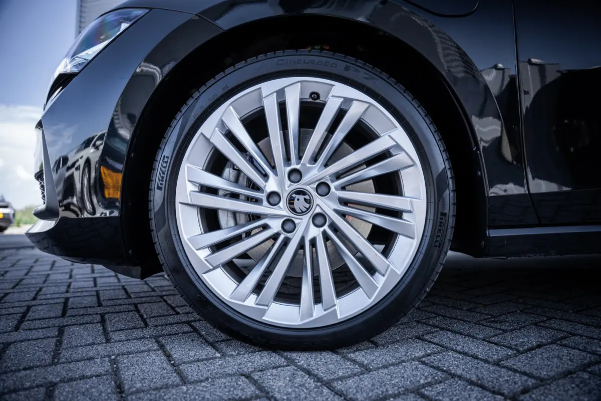 1.5 TSI PHEV Business Edition | Achteruitrijcamera | Apple Carplay/Android Auto|telefoonintegratie premium
