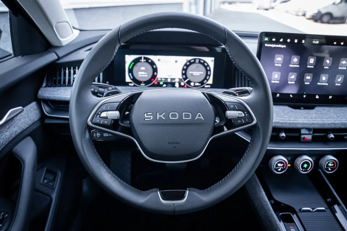 1.5 TSI PHEV Business Edition | Achteruitrijcamera | Apple Carplay/Android Auto|telefoonintegratie premium