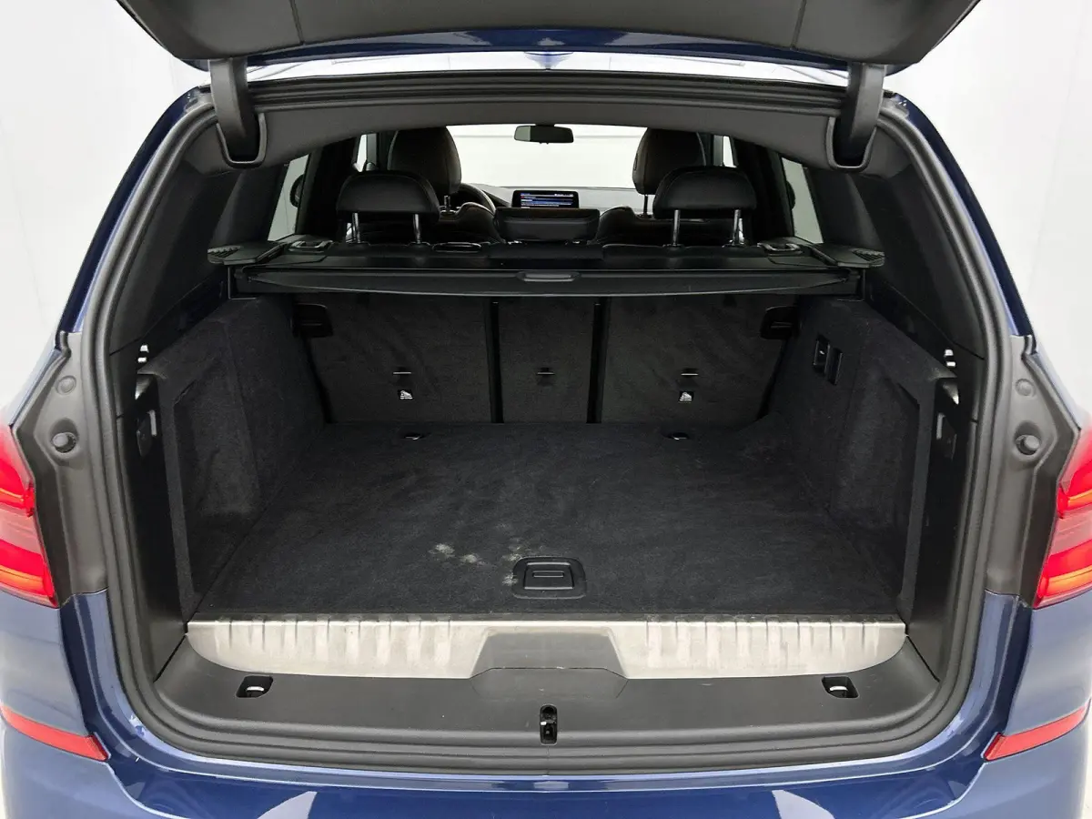 xDrive30e Executive M-Sport | SPORTSTOELEN | CAMERA | NAVIGATIE | STOELVERWARMING | DIGITAAL COCKPIT | HALF LEDEREN BEKLEDING