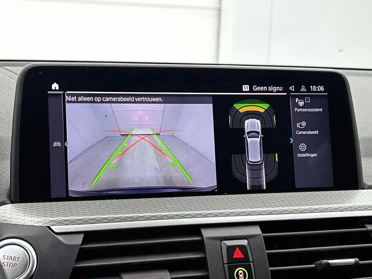 xDrive30e Executive M-Sport | SPORTSTOELEN | CAMERA | NAVIGATIE | STOELVERWARMING | DIGITAAL COCKPIT | HALF LEDEREN BEKLEDING