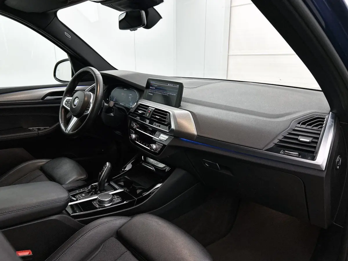 xDrive30e Executive M-Sport | SPORTSTOELEN | CAMERA | NAVIGATIE | STOELVERWARMING | DIGITAAL COCKPIT | HALF LEDEREN BEKLEDING