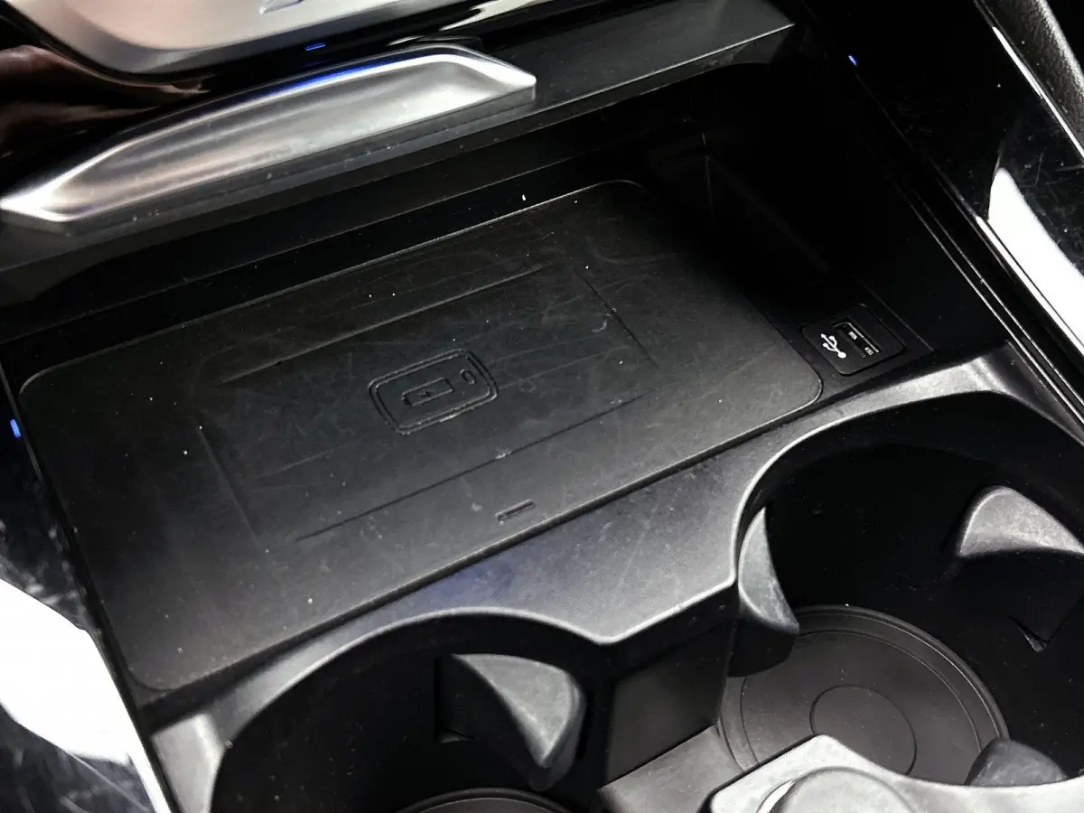 xDrive30e Executive M-Sport | SPORTSTOELEN | CAMERA | NAVIGATIE | STOELVERWARMING | DIGITAAL COCKPIT | HALF LEDEREN BEKLEDING