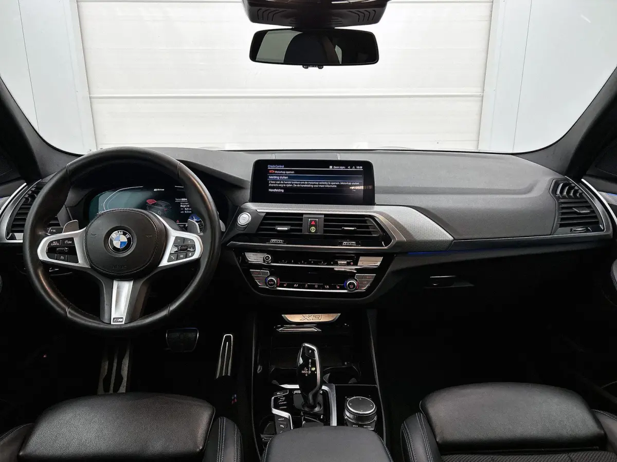 xDrive30e Executive M-Sport | SPORTSTOELEN | CAMERA | NAVIGATIE | STOELVERWARMING | DIGITAAL COCKPIT | HALF LEDEREN BEKLEDING