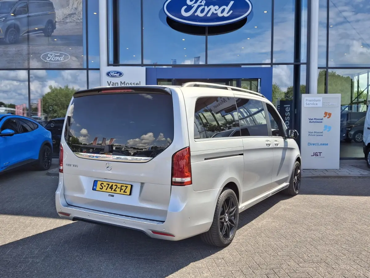 300 L2 Avantgarde 90 kWh Automaat | 7 persoons | Burmester | Volledig leder | 360 camera | Stoelverwarming | Panoramadak | Geleverd met LMV | Apple Carplay/Android auto