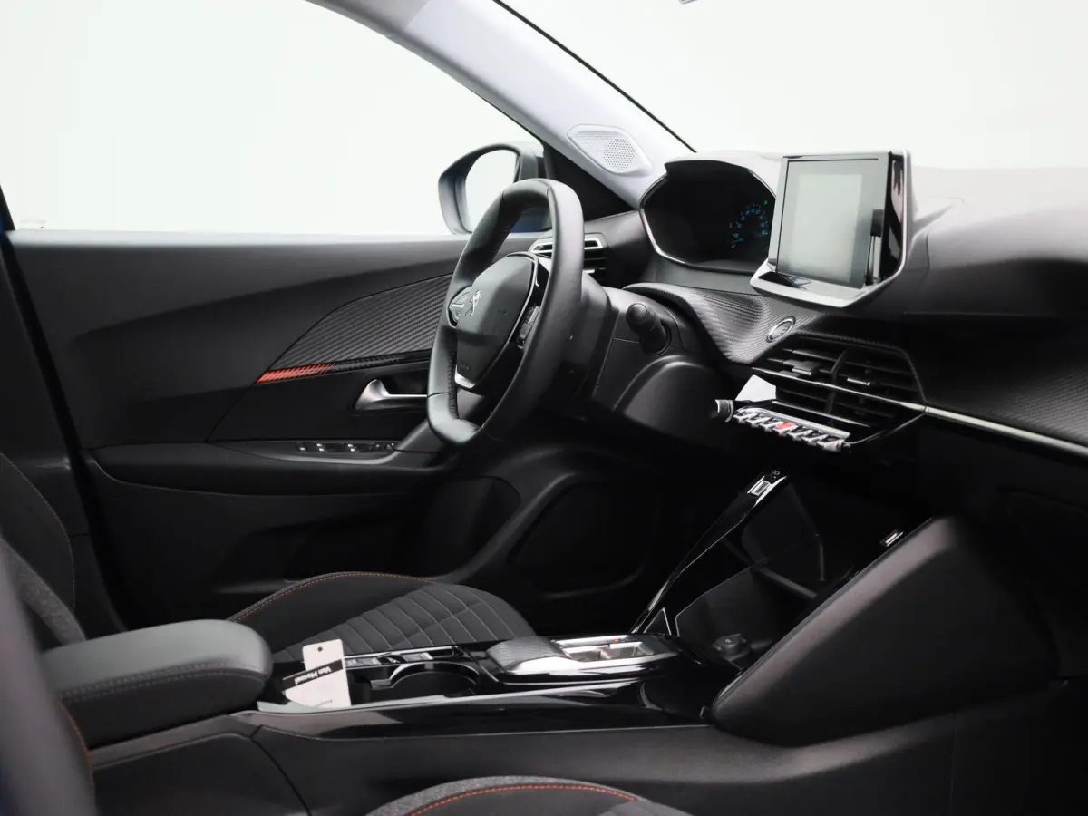 e-2008 Active | NAVIGATIE | KLIMAATREGELING | CRUISE CONTROL