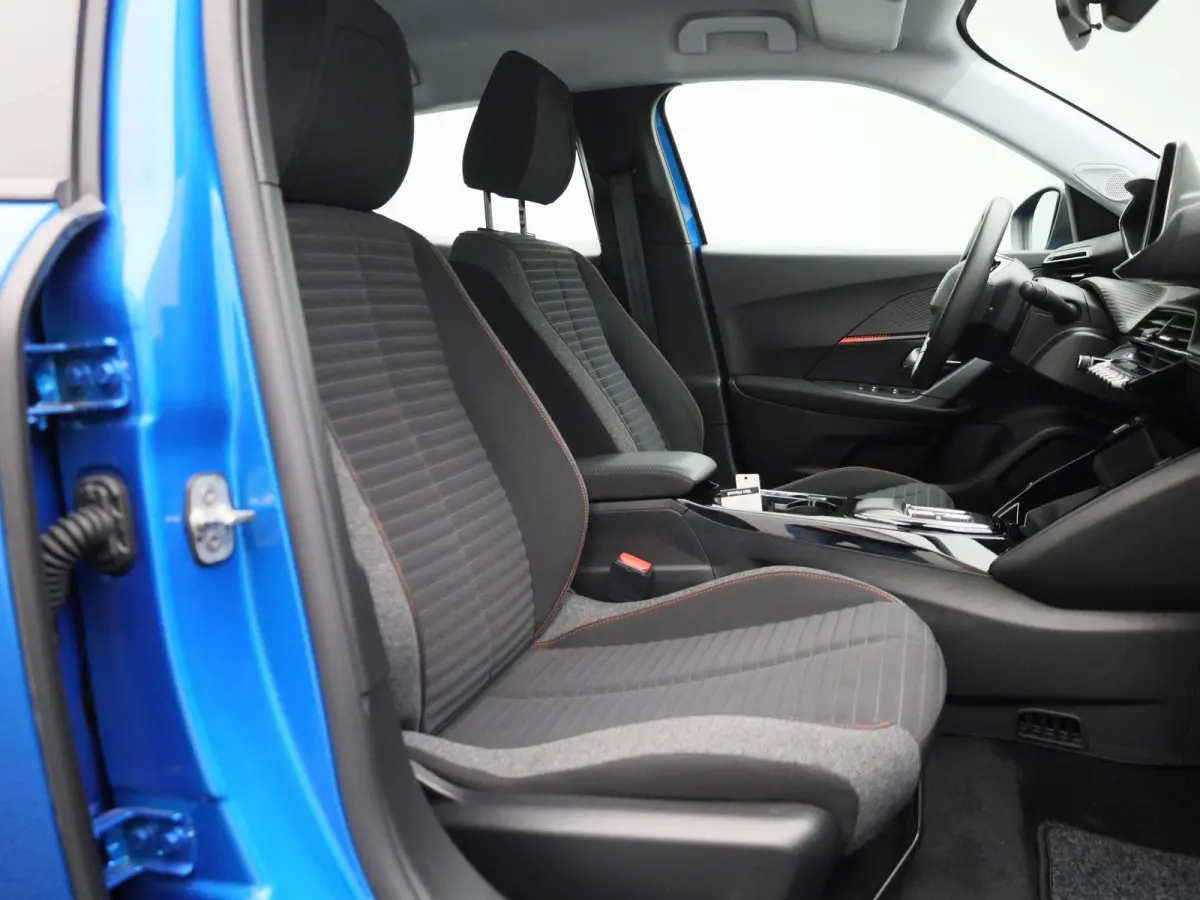 e-2008 Active | NAVIGATIE | KLIMAATREGELING | CRUISE CONTROL