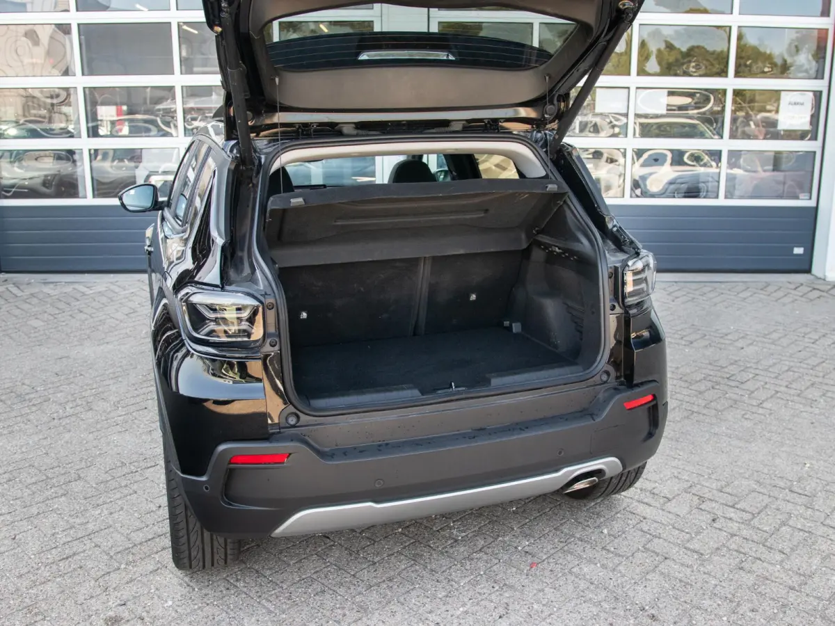 1.2 e-Hybrid Summit | Infotainment Pack | Schuif/Kanteldak | Leder&Winter Pack | 19" Brute velgen