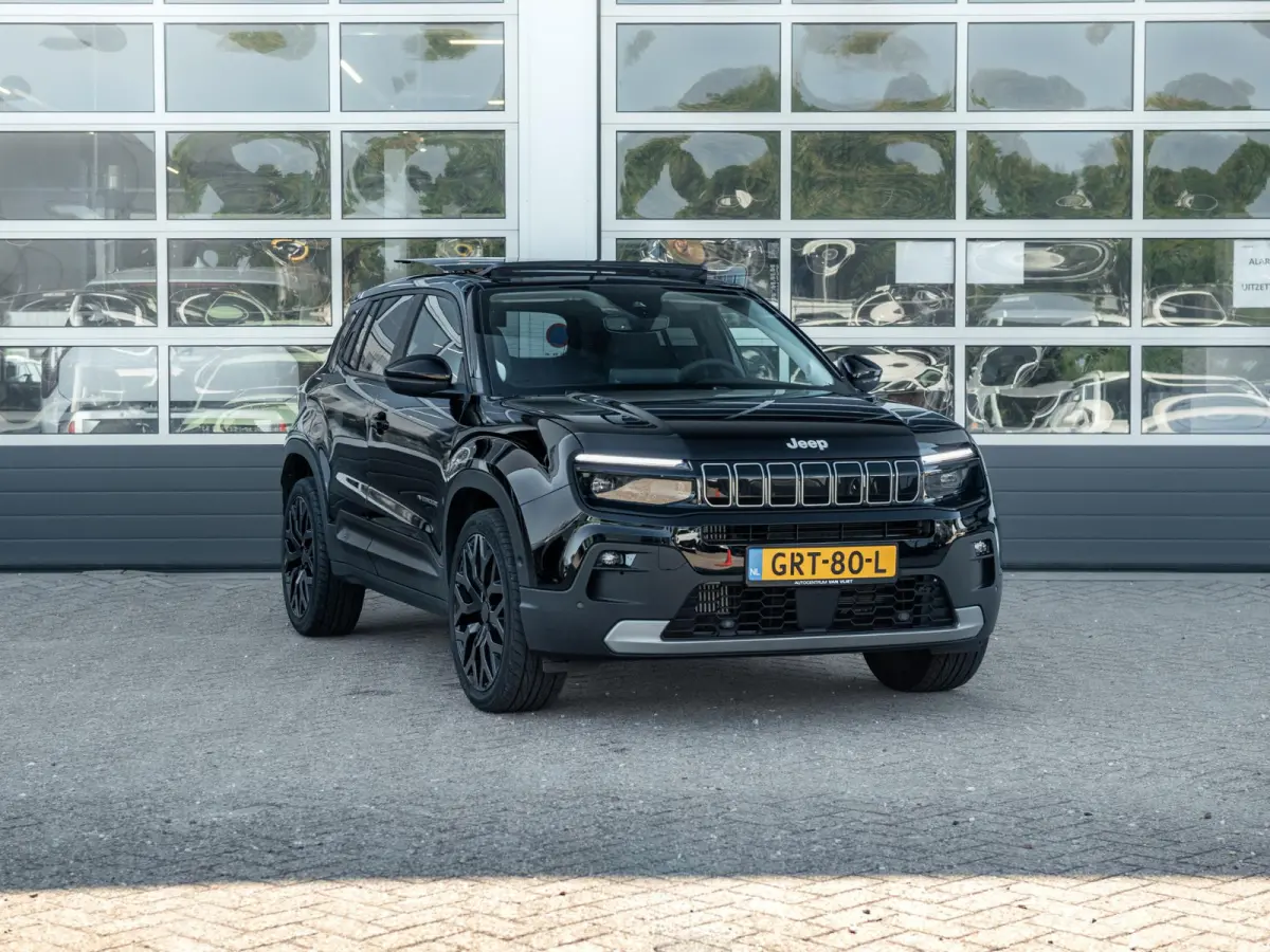 1.2 e-Hybrid Summit | Infotainment Pack | Schuif/Kanteldak | Leder&Winter Pack | 19" Brute velgen