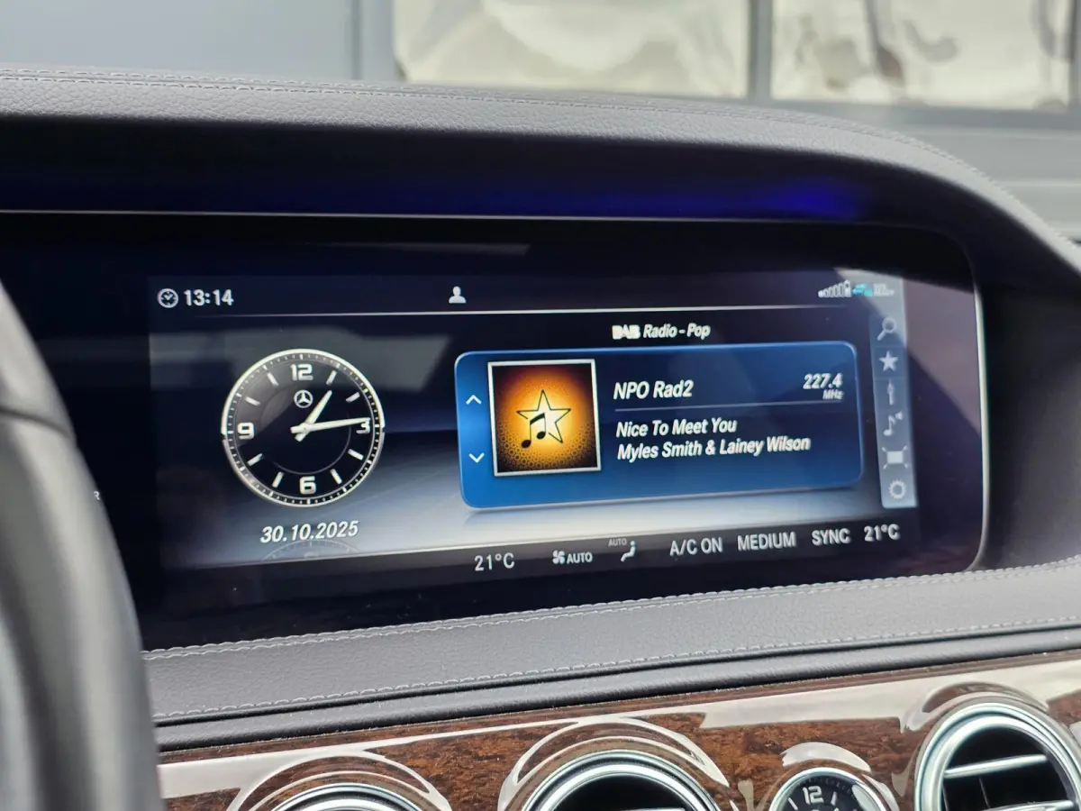560 e Lang Premium Plus Massage|Stoelventilatie|Burmester|360° Camera|Pano|Luchtvering
