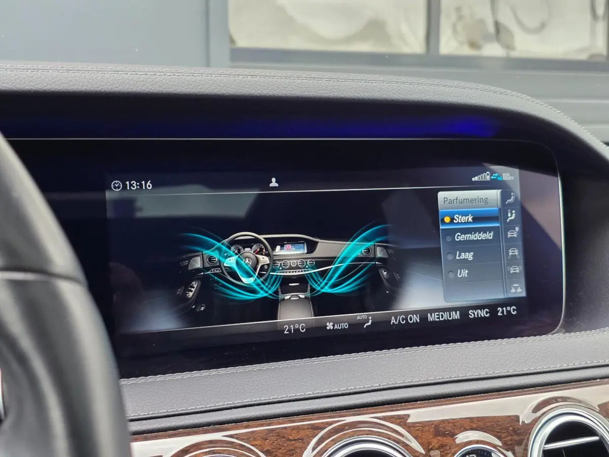 560 e Lang Premium Plus Massage|Stoelventilatie|Burmester|360° Camera|Pano|Luchtvering